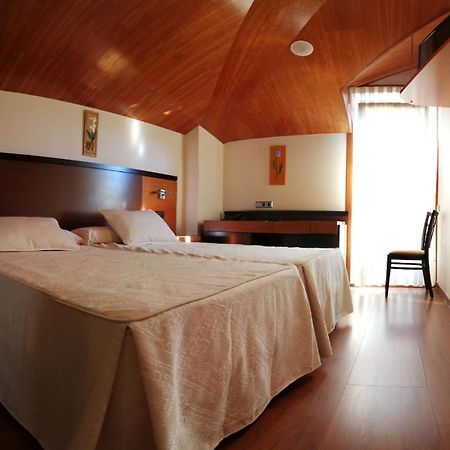 Doade Hotel Hio Luaran gambar