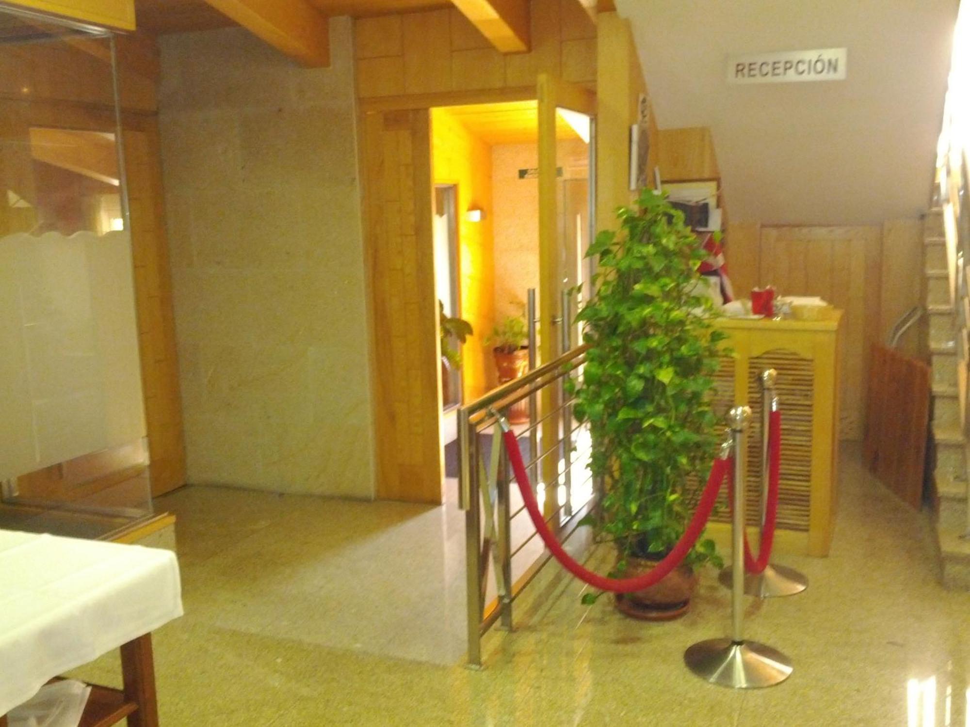 Doade Hotel Hio Luaran gambar